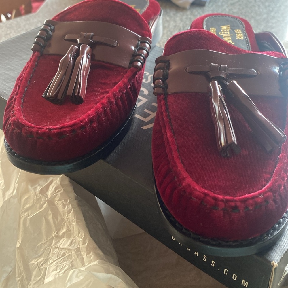 NWT WEEjun burgundy Mules - Picture 3 of 13